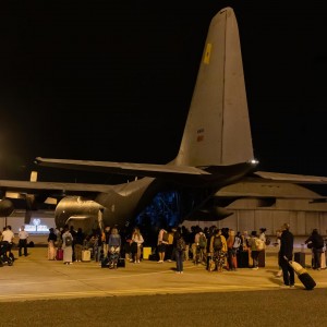 avião C-130H repatriar 102 portugueses