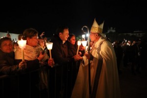 Procissao-das-velas-12-de-maio-_9013-768x512
