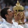 Novak Djokovic aos 24 anos vence Wimbledon