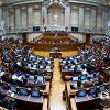 Parlamento: Reduzindo … ganhando milhões