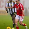 Benfica volta ao continente, depois do nevoeiro, com três pontos